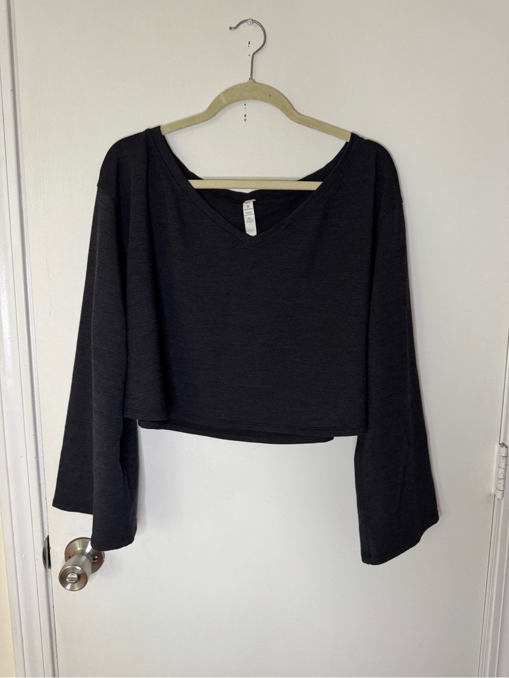 lululemon athletica Dark Heathered Gray V-Neck Cropped Crewneck W Bell Sleeves